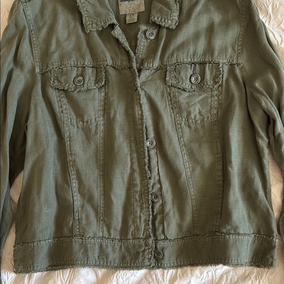 Tommy Bahama Women’s Green Utility Linen Shirt - Picture 3 of 12